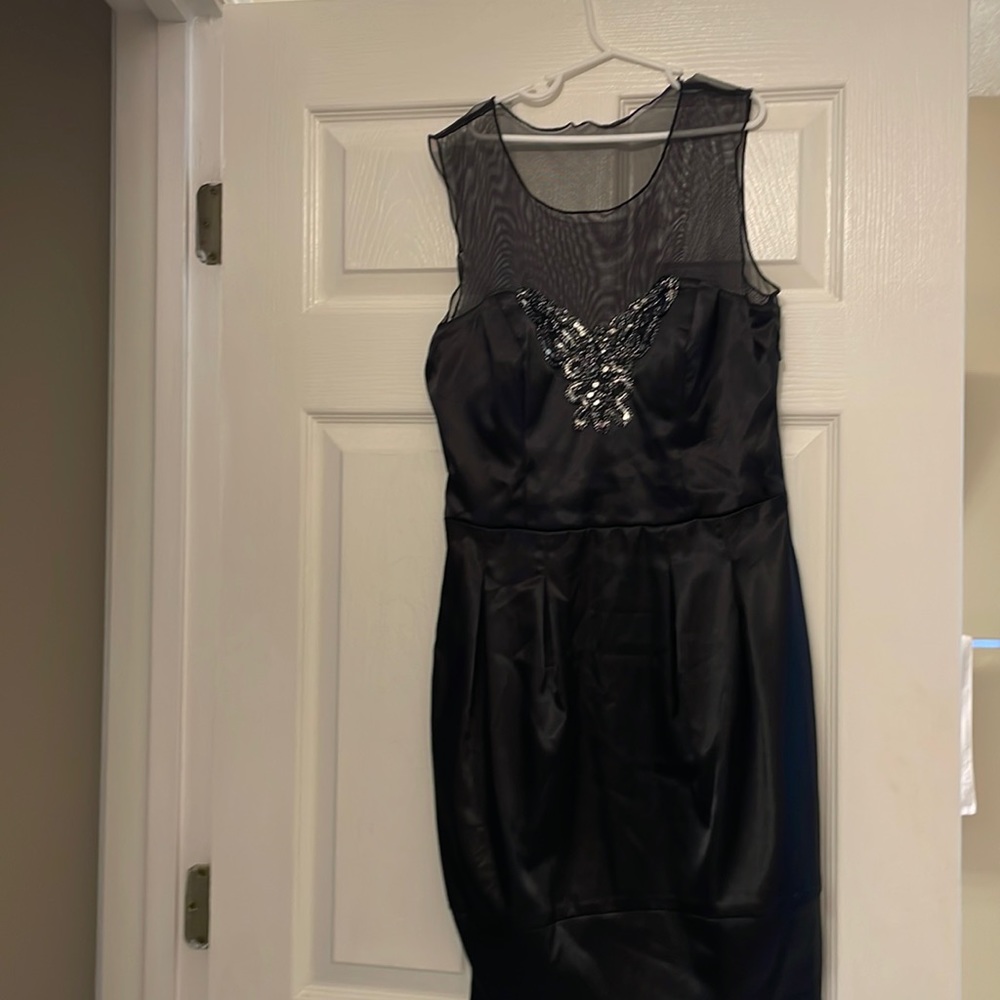 Bisou Bisou black satin women’s dress